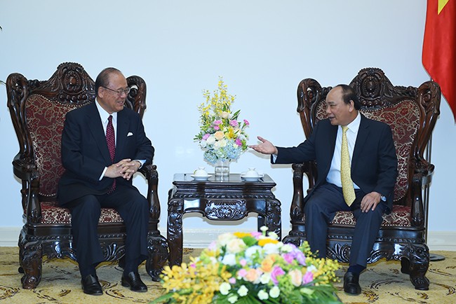 Премьер Вьетнама принял специального советника Союза парламентариев вьетнамо-японской дружбы - ảnh 1